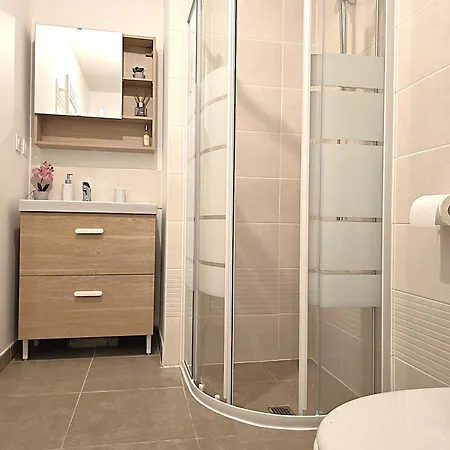 Charmante Maison 6 Personnes - 5 Min A Pied Zone Commerciale Sapiac - 3 - 4 Lits - Jardin Et Terrasses Prives - Parking Gratuit Sur Place *